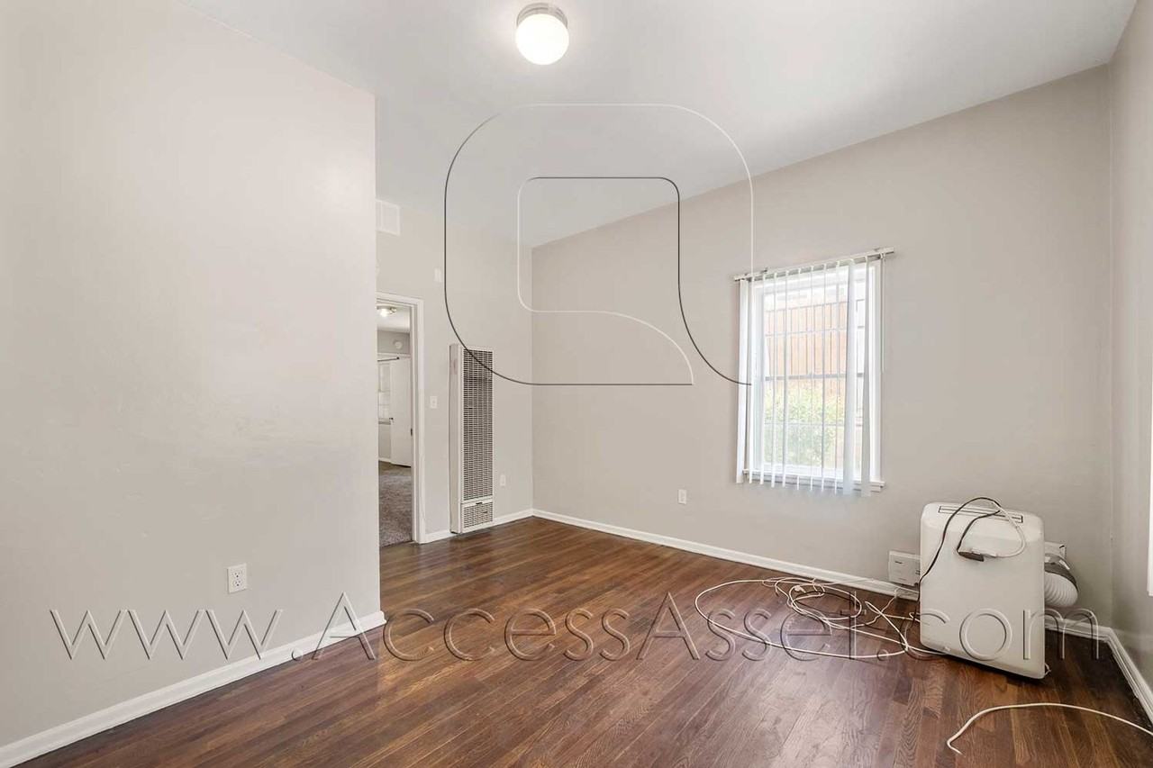 207 E Graham Ave #B - Photo 7 of 21