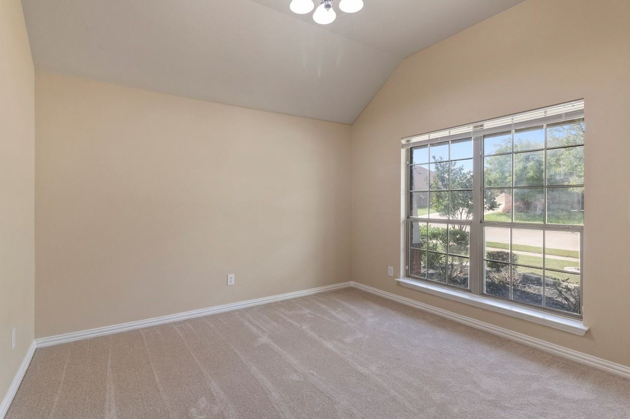 8204 Tierra Del Sol Rd - Photo 3 of 19