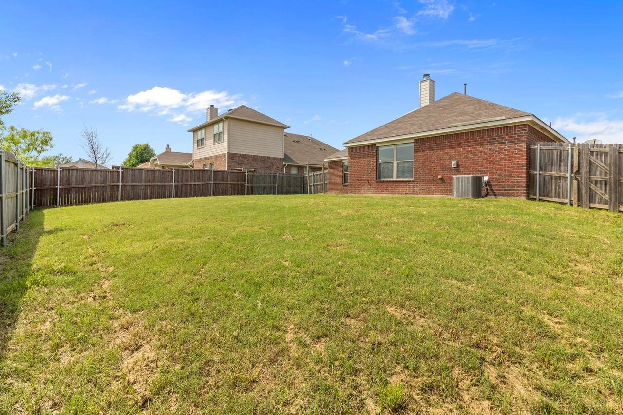 8204 Tierra Del Sol Rd - Photo 5 of 19