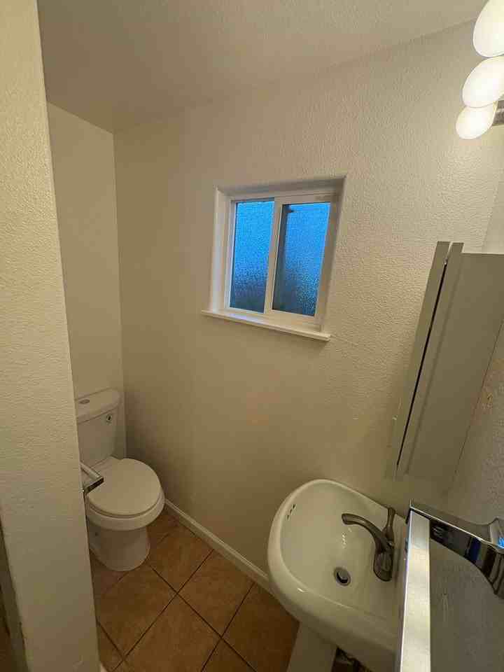 321 4th St #2 - Photo 6 of 6