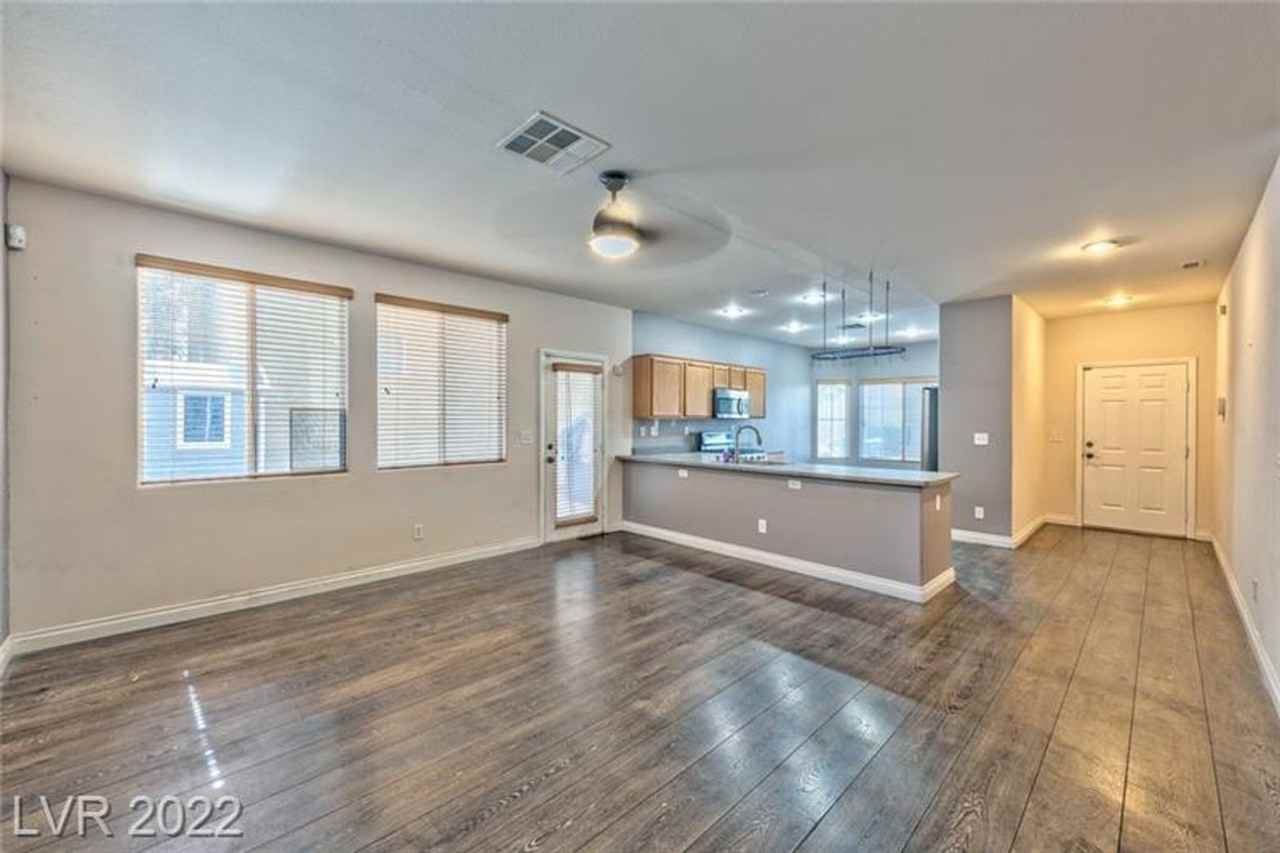 9501 Wooded Heights Ave - Photo 5 of 17