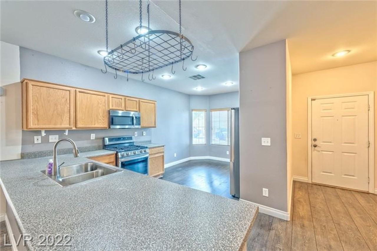 9501 Wooded Heights Ave - Photo 6 of 17