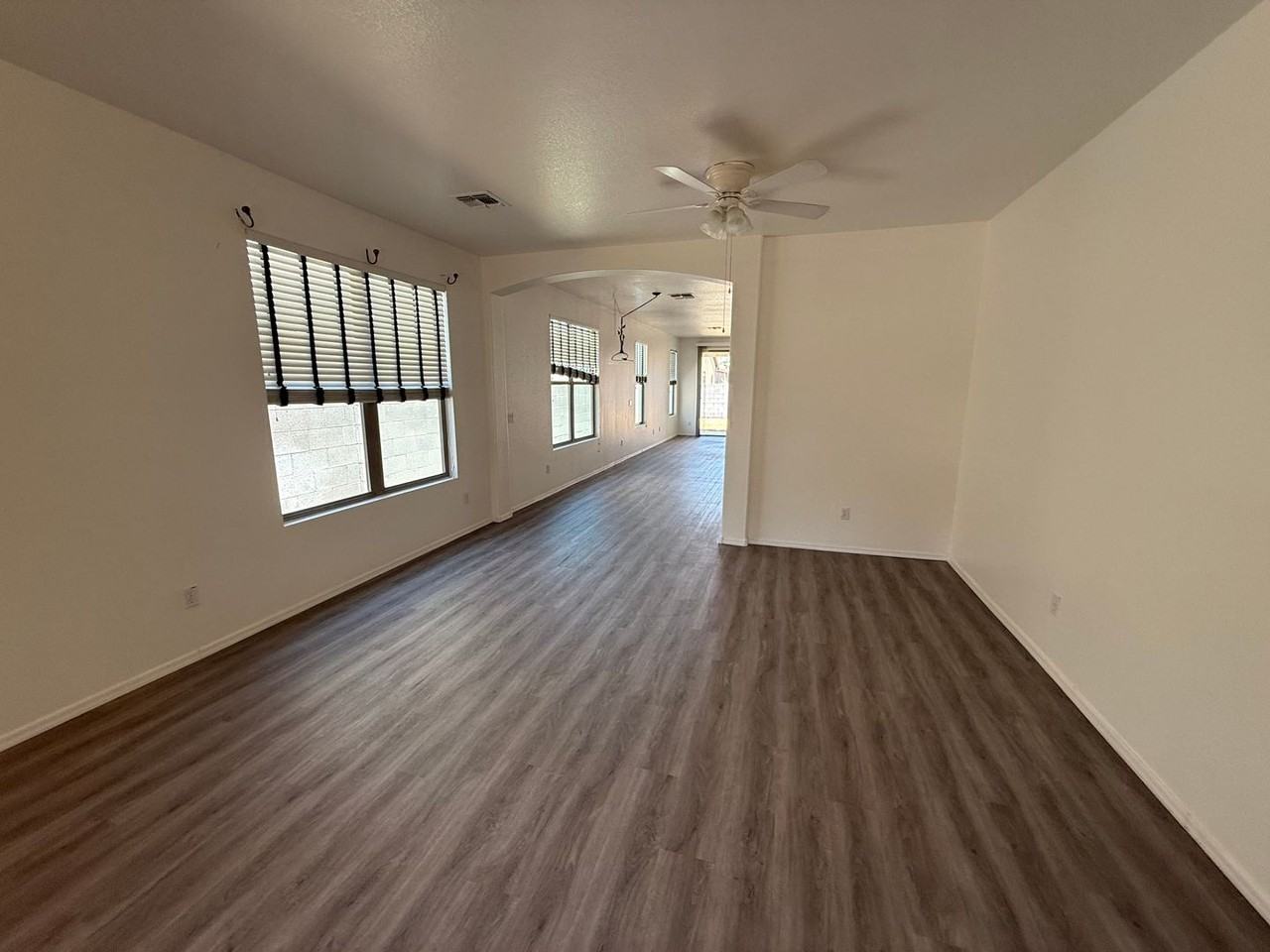 3102 W Belle Ave - Photo 4 of 13