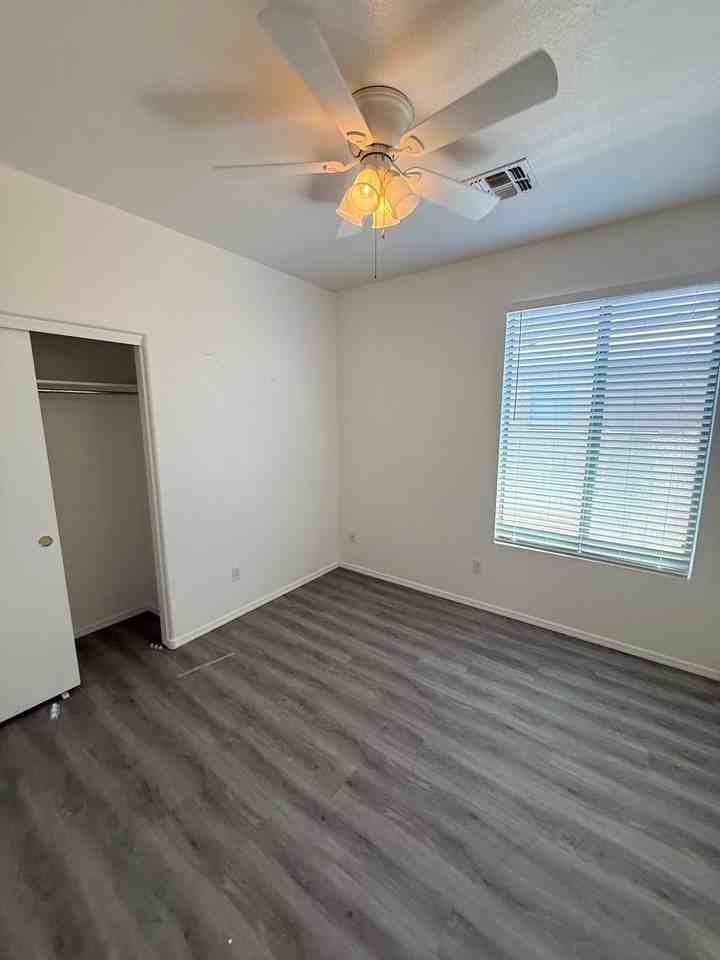 3102 W Belle Ave - Photo 7 of 13