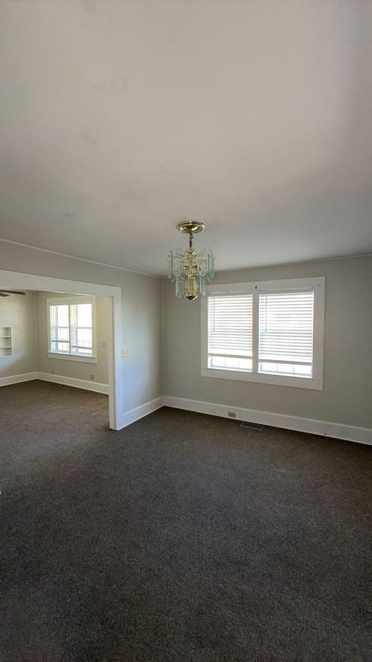104 Boswell St - Photo 7 of 23