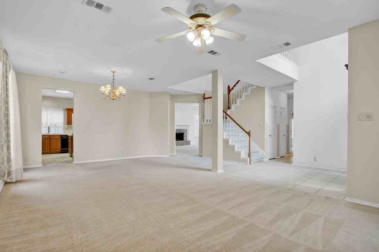 1814 Caversham Pass Ln - Photo 4 of 26