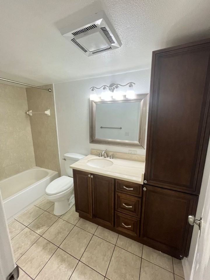 7609 Dolonita Dr - Photo 3 of 8