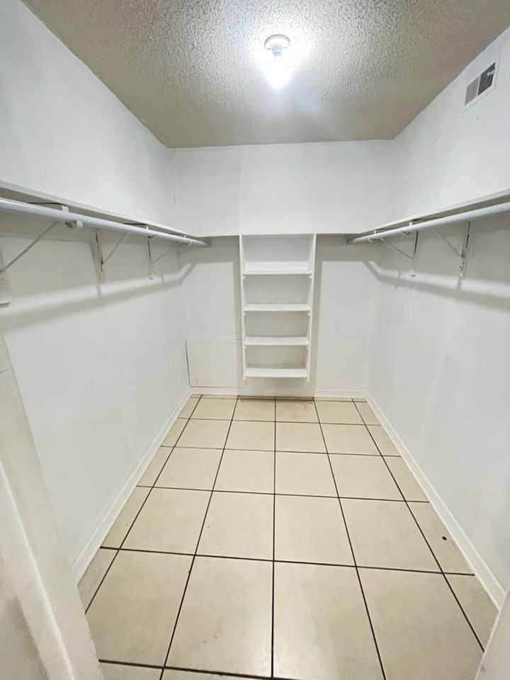 7609 Dolonita Dr - Photo 6 of 8