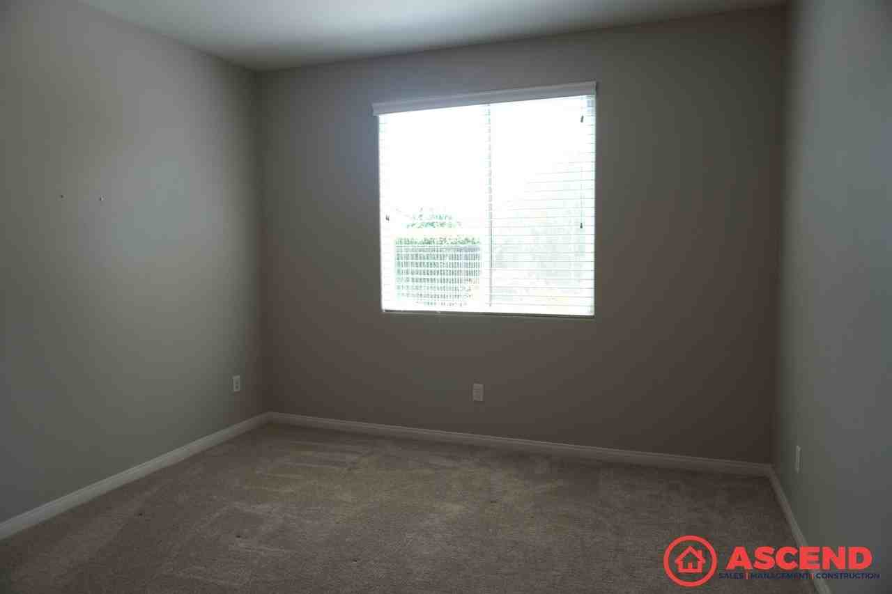 8409 Alonso Ct - Photo 4 of 17