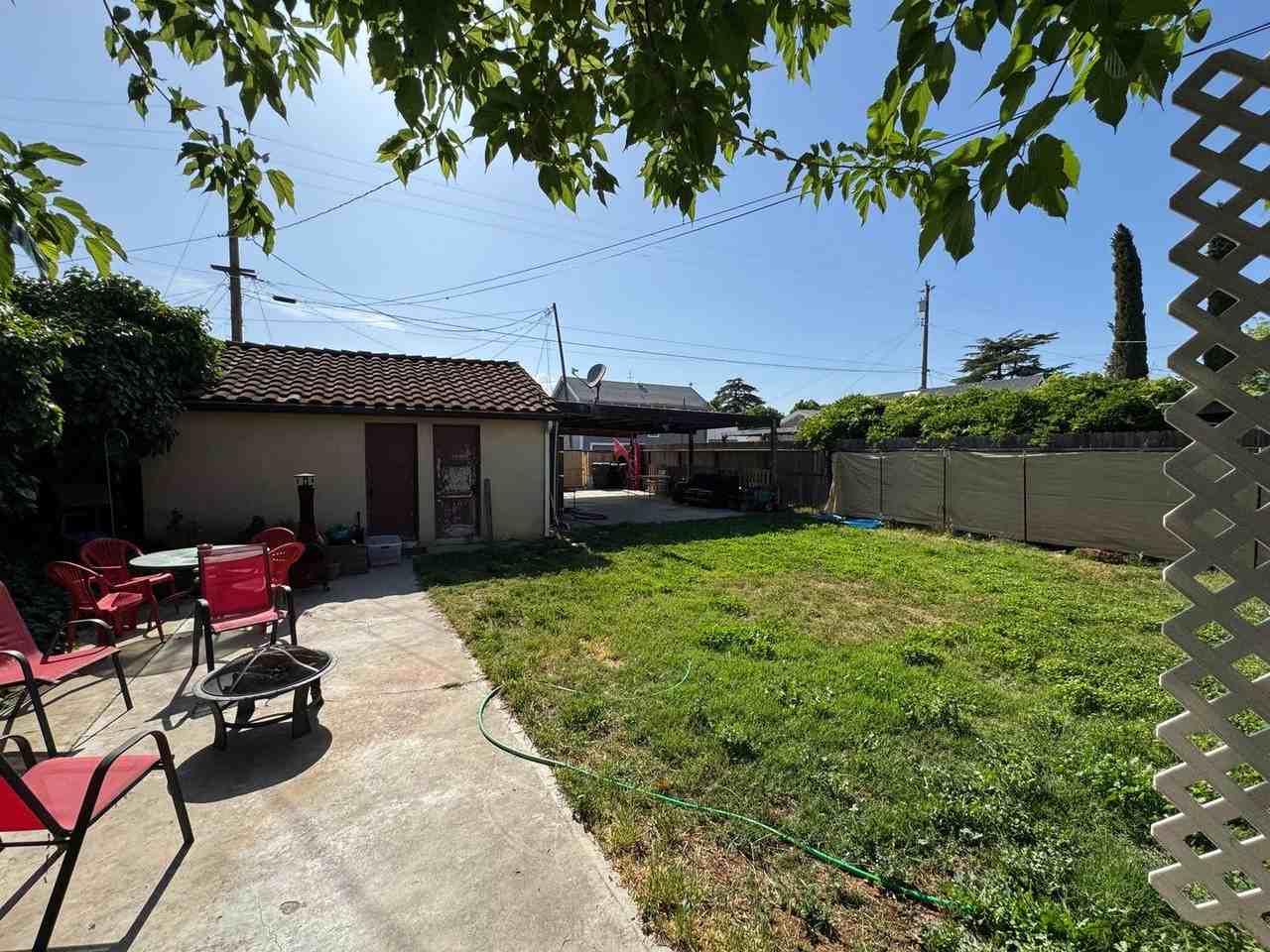 1247 Q St - Photo 7 of 9