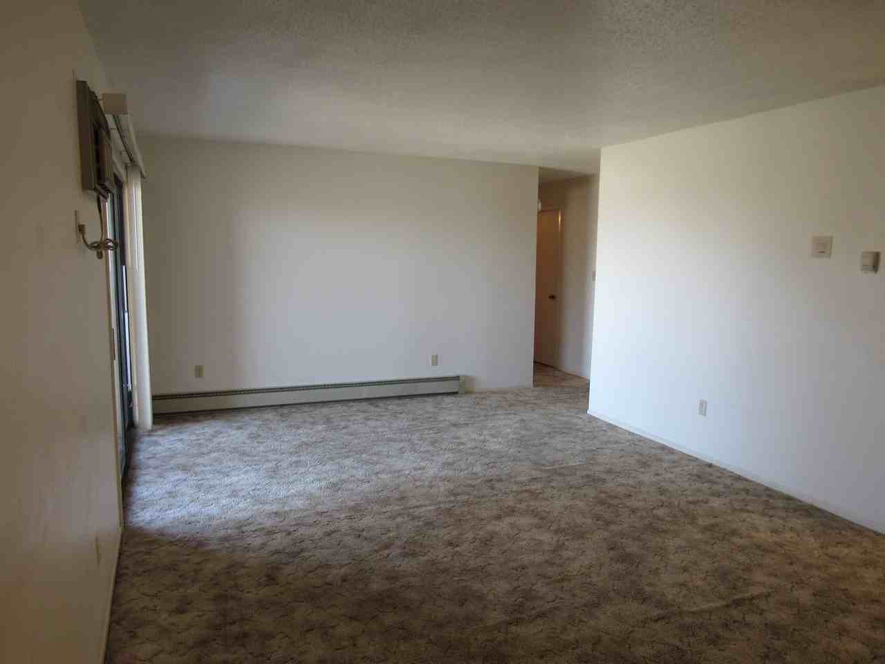 4500 S Poplar St - Photo 6 of 11
