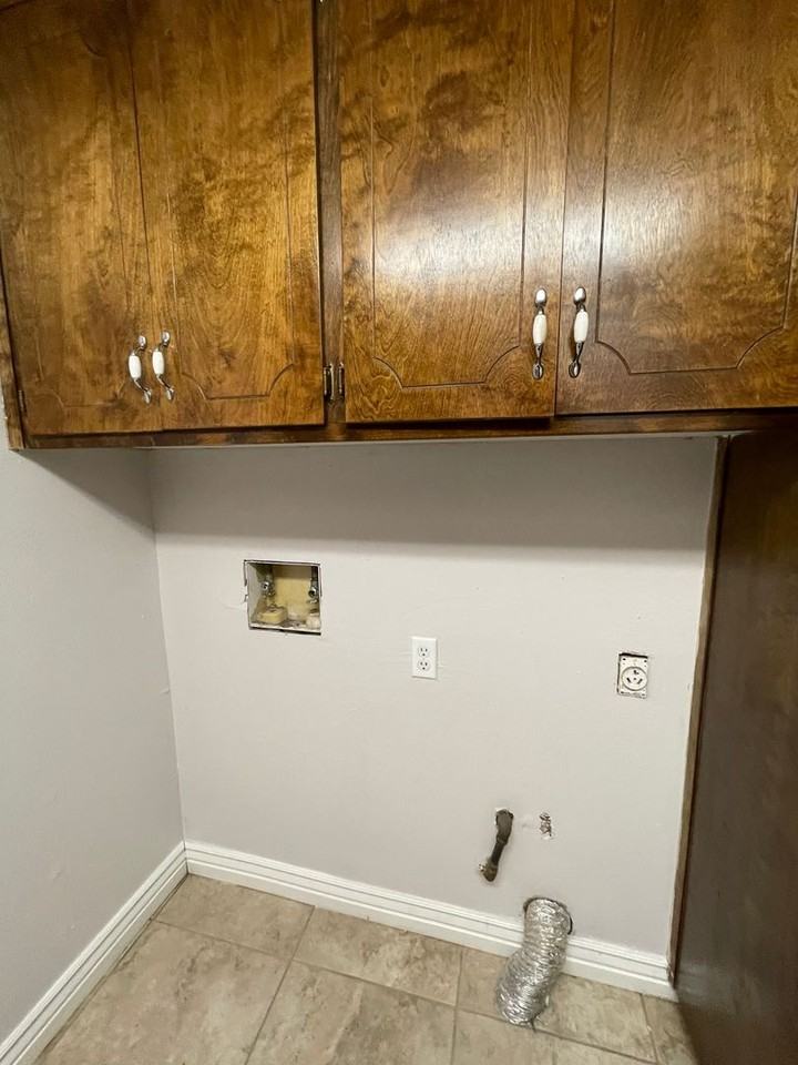 708 S Peggy St - Photo 7 of 32