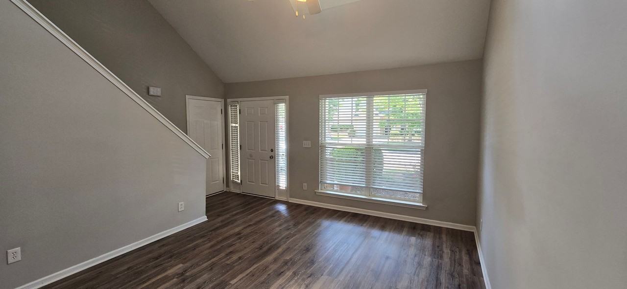 204 Oconee Way - Photo 3 of 21