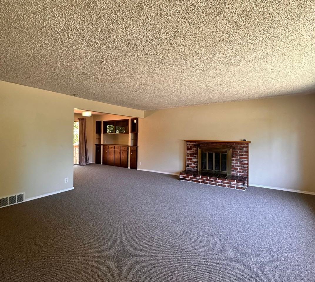 22204 53rd Ave W - Photo 3 of 24