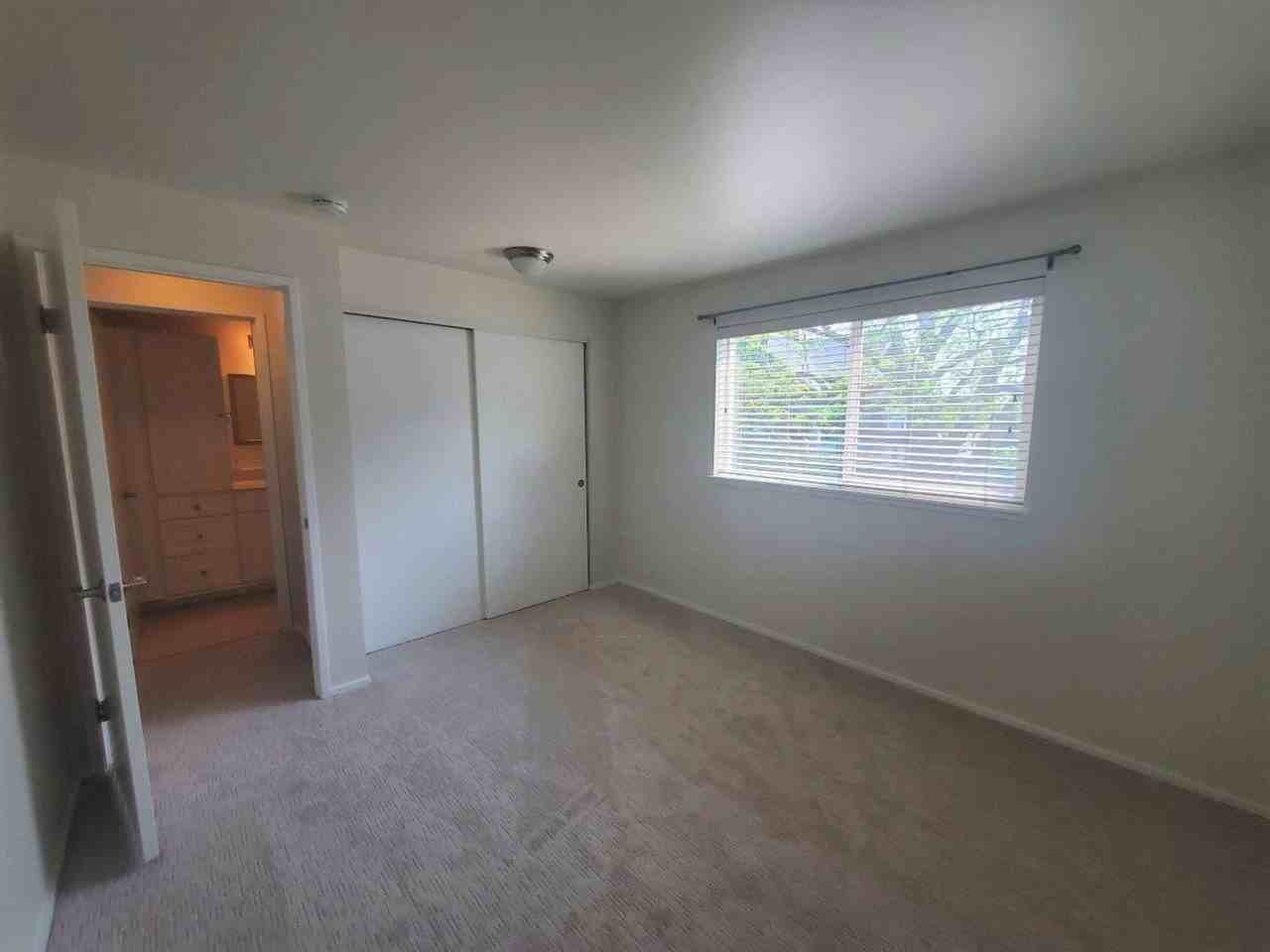 160 Lee St #204 - Photo 7 of 10