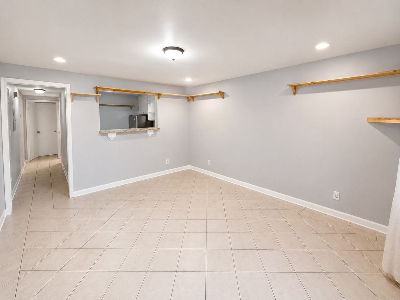 1155 United Ave Se - Photo 5 of 14