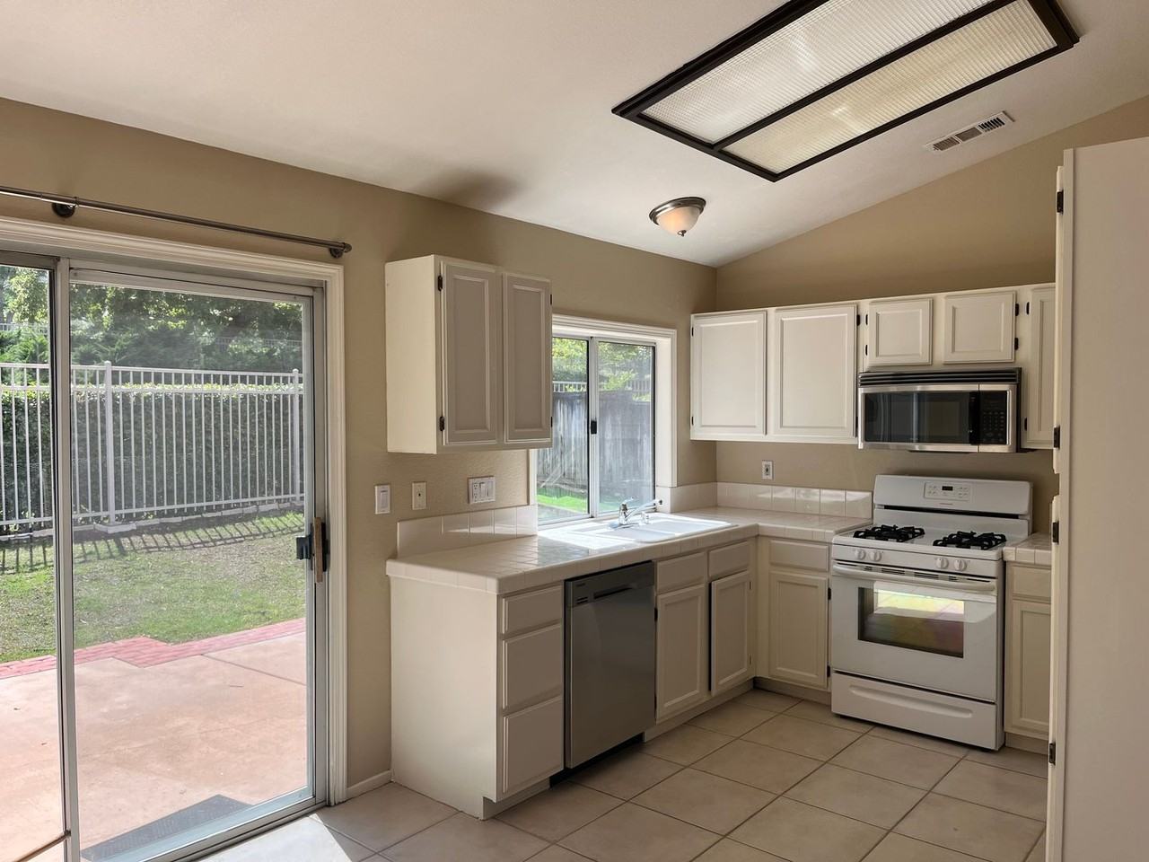 43097 Corte Cabrera - Photo 5 of 14