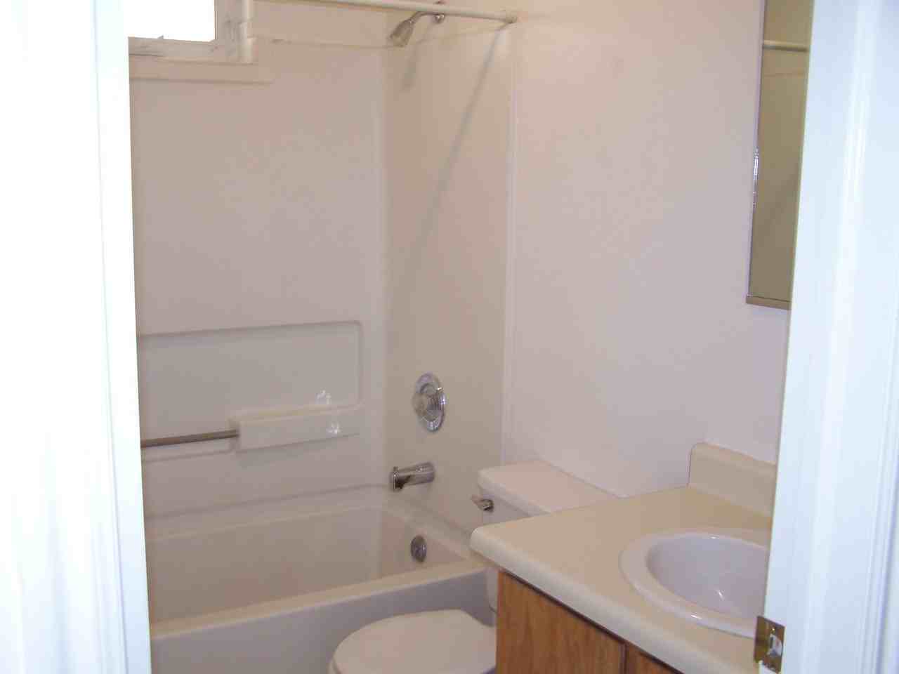 1123 W 425 S - Photo 7 of 10