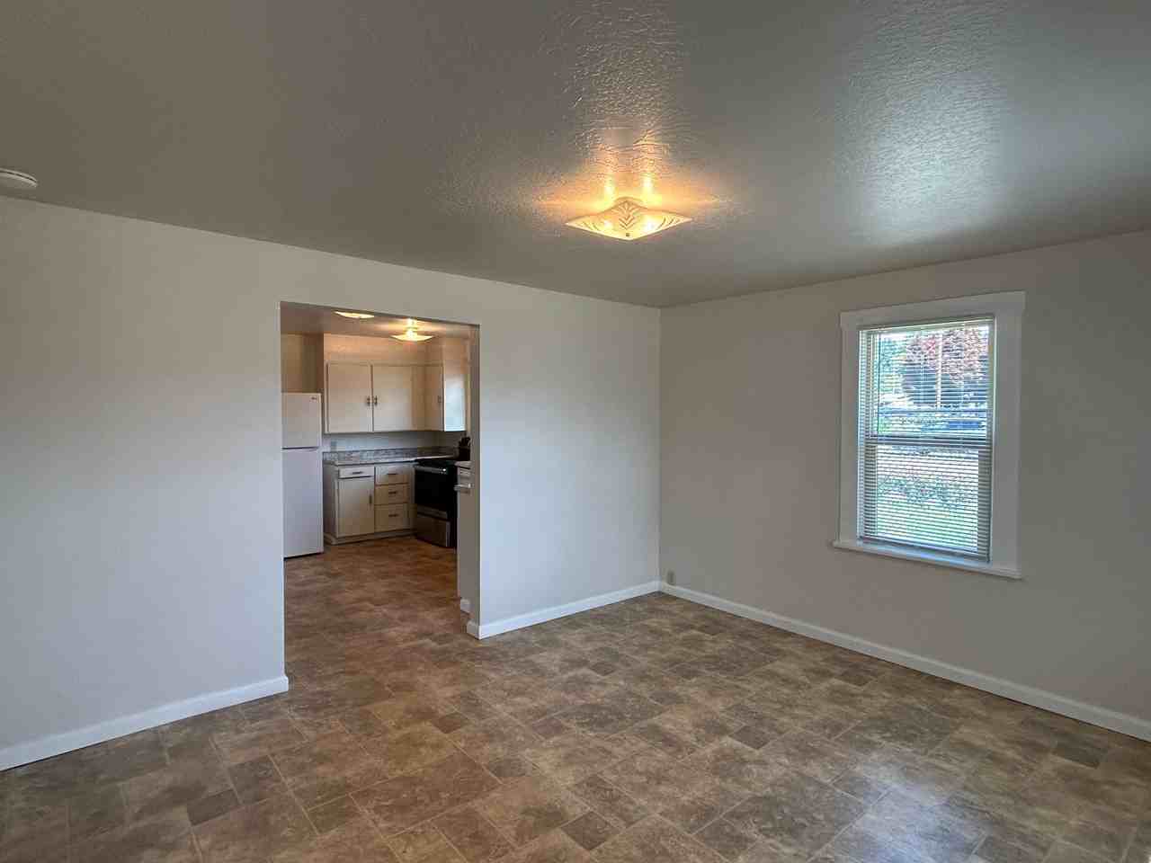203 Sw 6th Ave - Photo 2 of 10