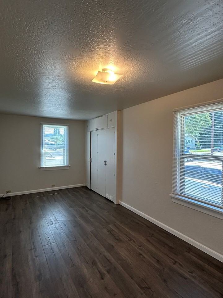 203 Sw 6th Ave - Photo 5 of 10