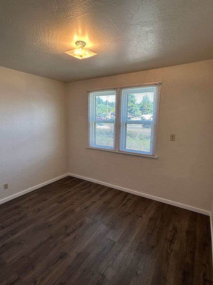 203 Sw 6th Ave - Photo 7 of 10