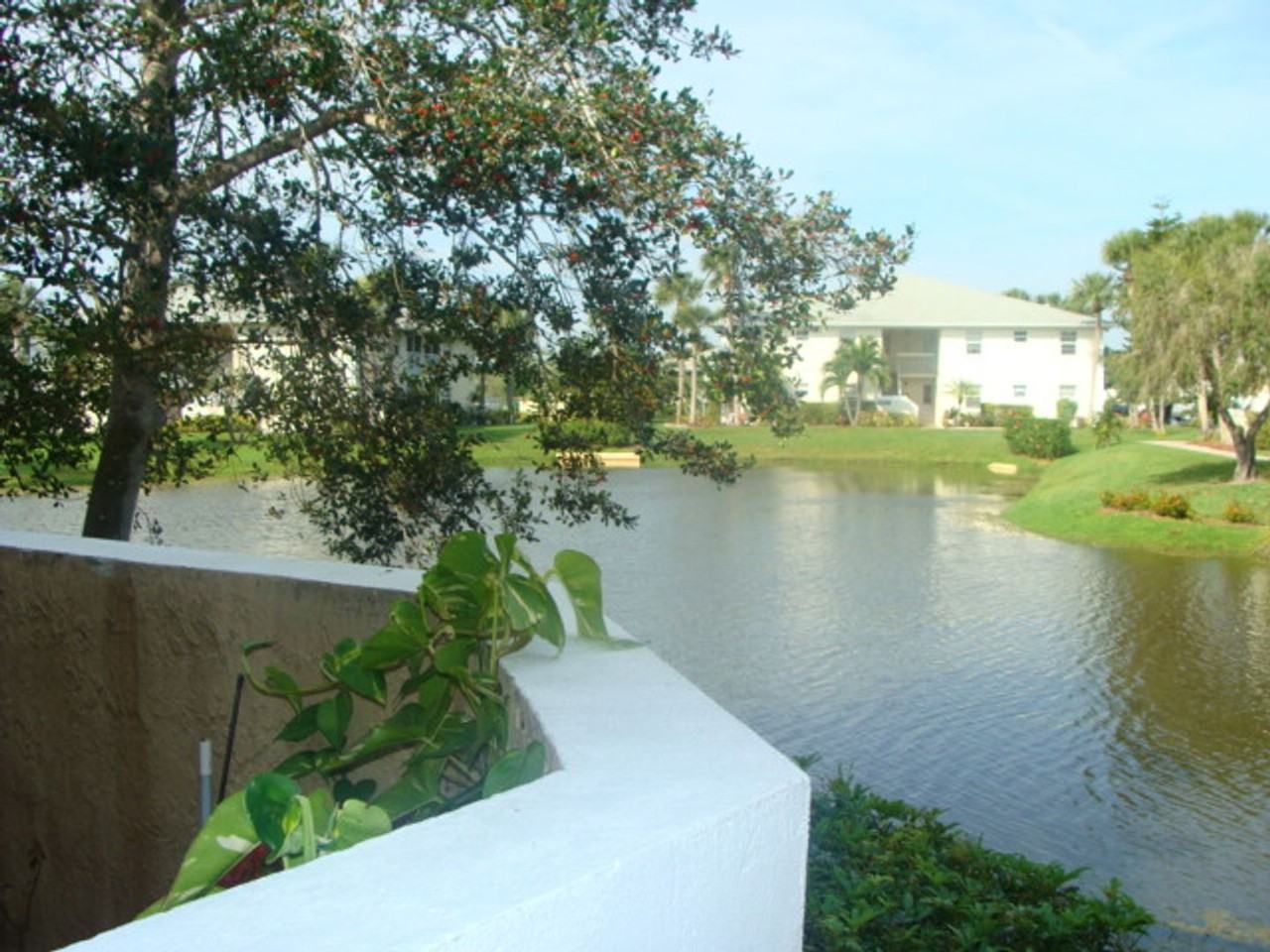 1565 Se Royal Green Cir - Photo 4 of 9