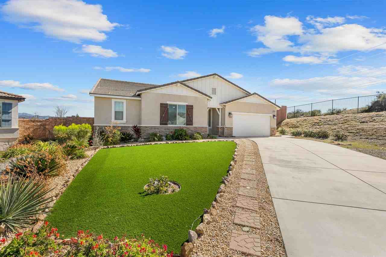 1500 Yucca Ct - Photo 2 of 45