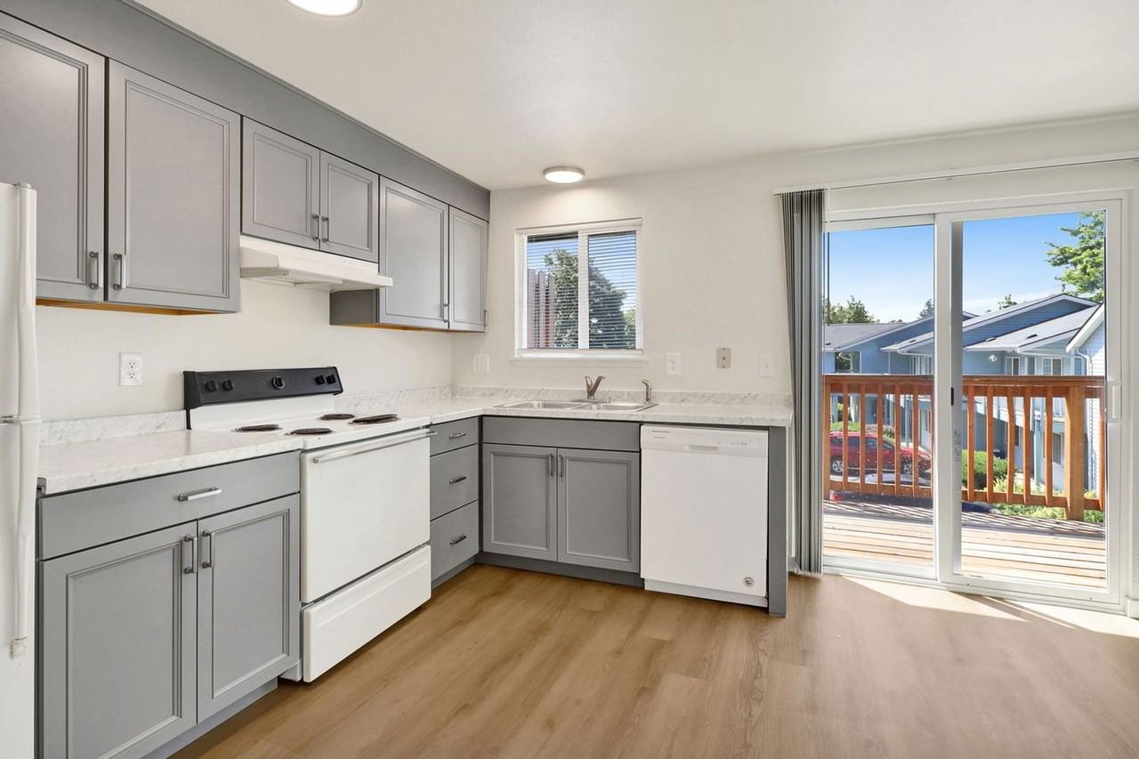 3510 Northwest Ave - Photo 2 of 22