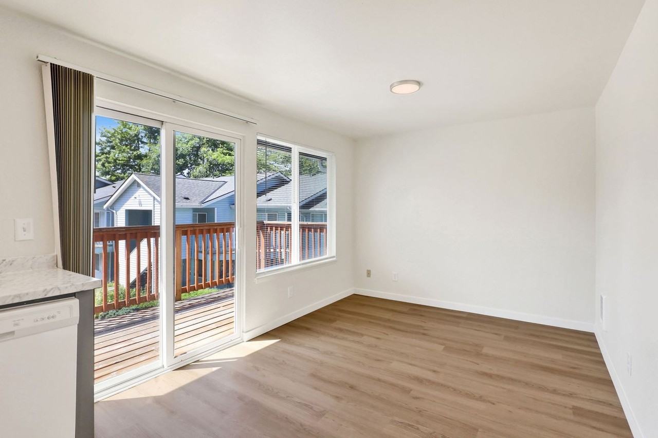 3510 Northwest Ave - Photo 7 of 22