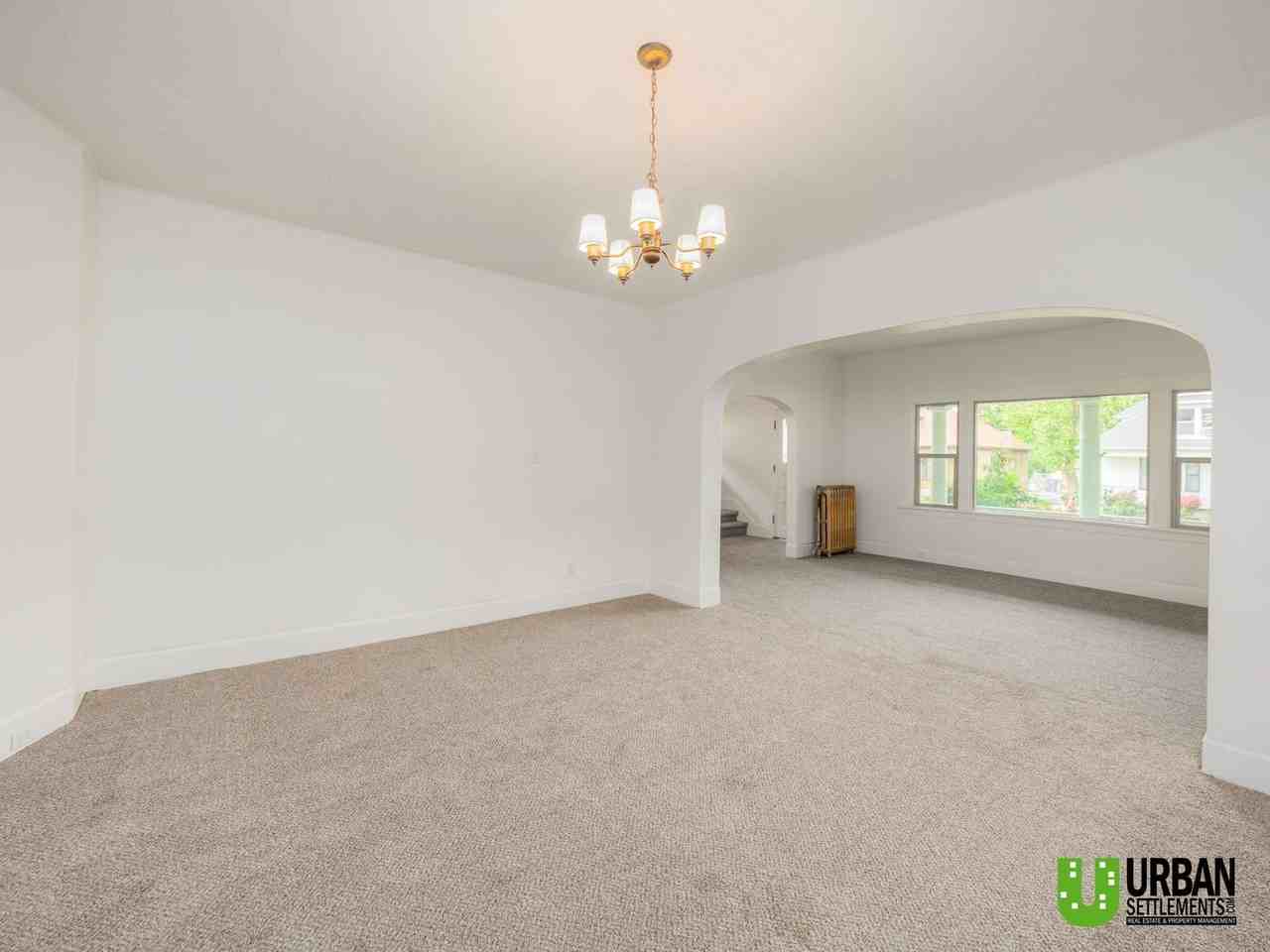 724 E Ermina Ave - Photo 5 of 31