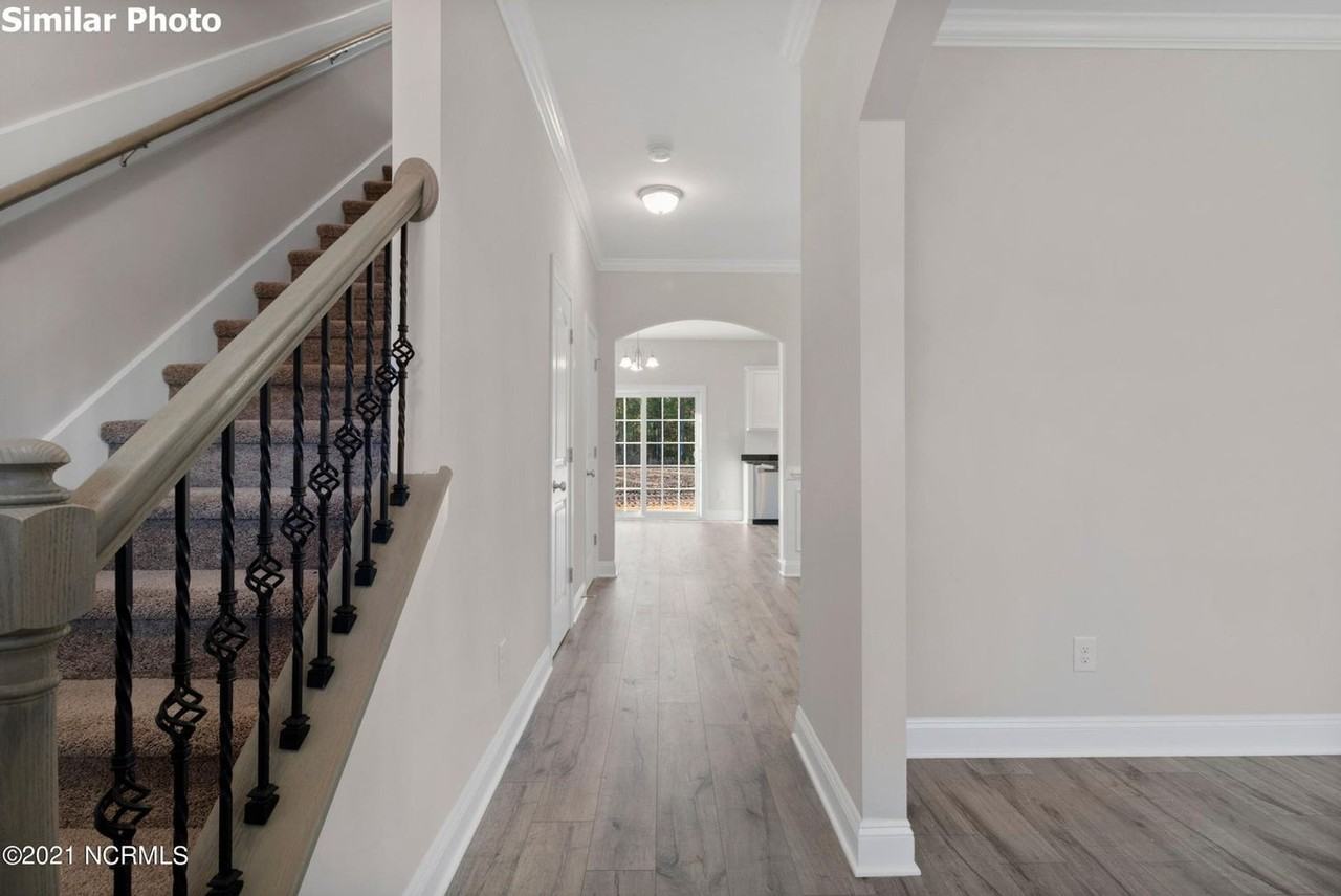 318 Windmill Light Way - Photo 2 of 9