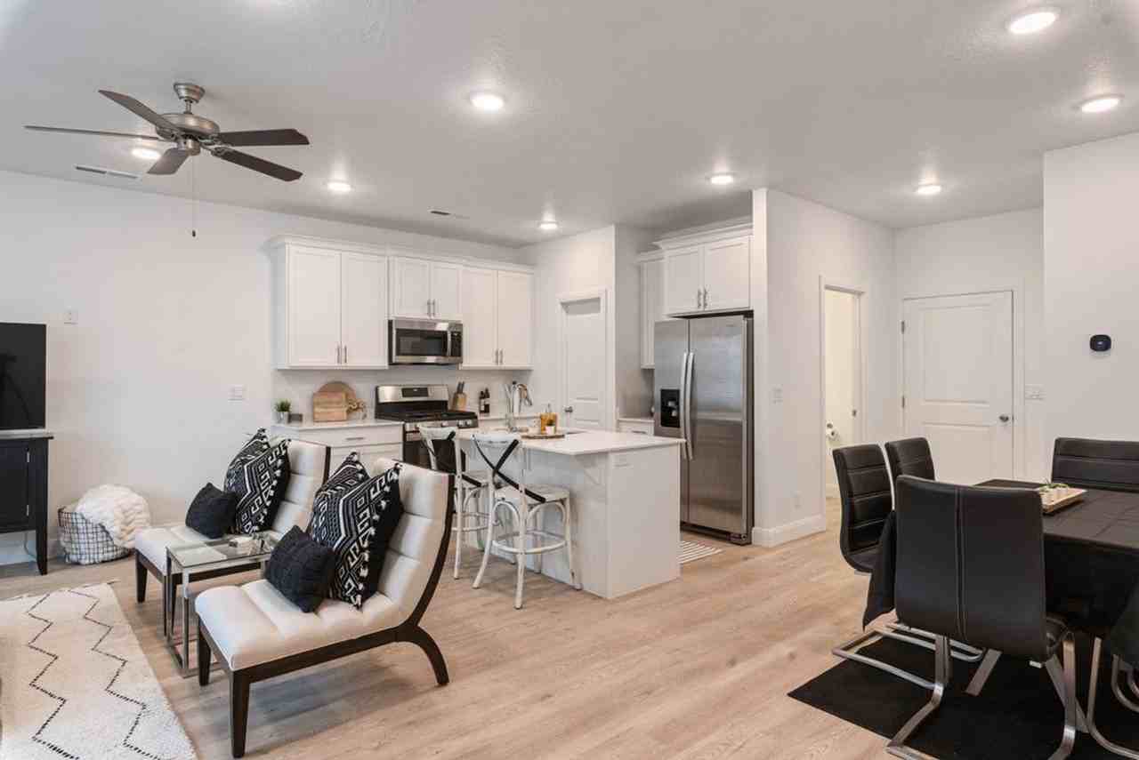 5744 S Russet Sun Dr - Photo 6 of 30