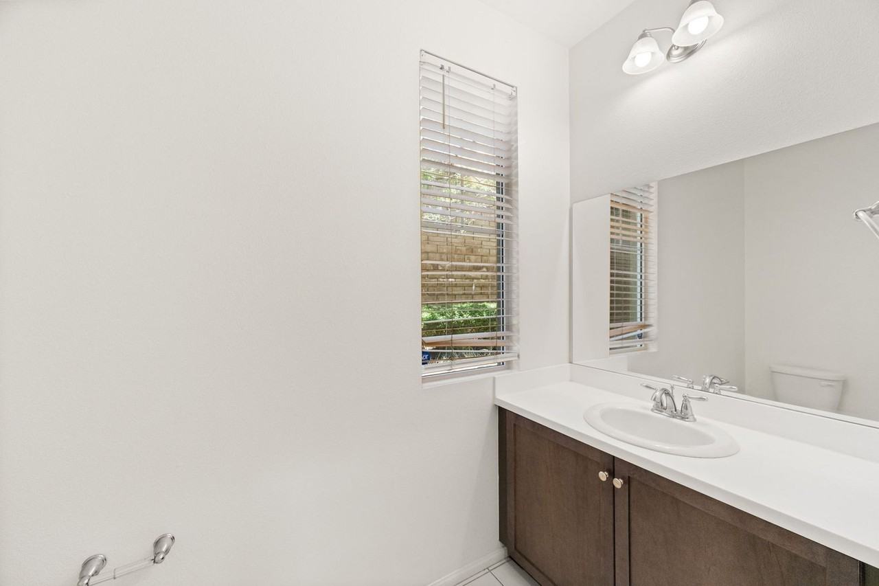 12162 Diamond Dust Dr - Photo 3 of 19