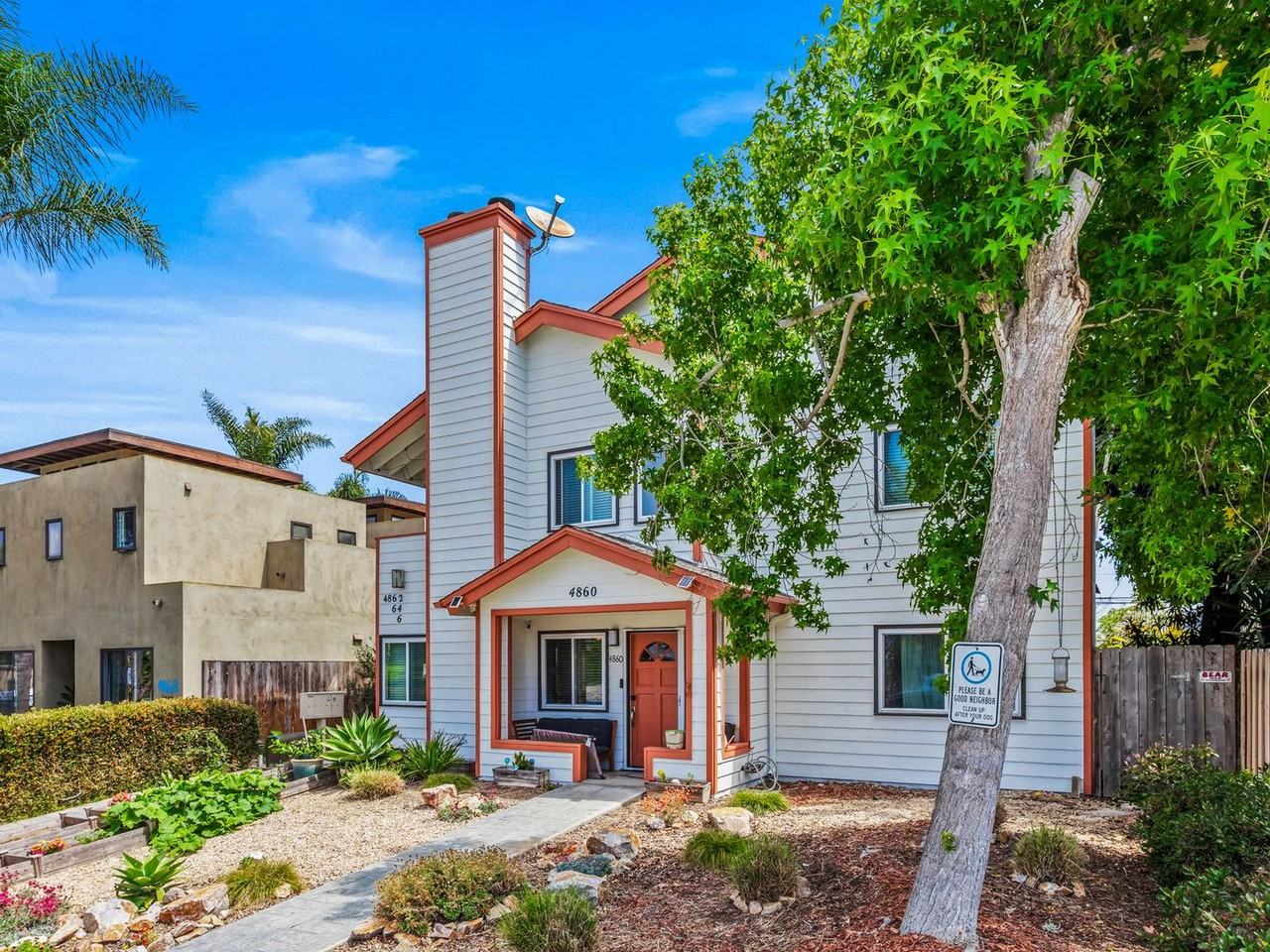 4866 Santa Cruz Ave - Photo 2 of 28