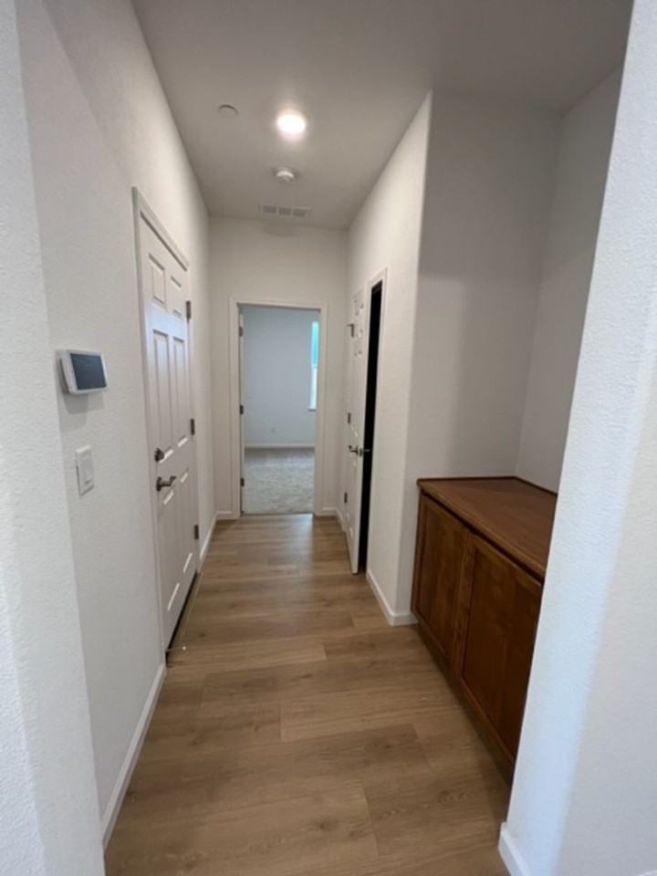 611 Brooklyn Ct - Photo 6 of 24