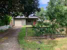 featured image of 4135 Se Tibbetts St