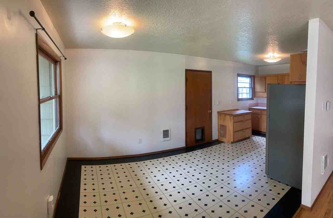 4135 Se Tibbetts St - Photo 3 of 12