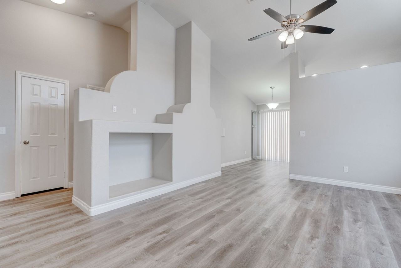 1613 Cathedral Peak Ct - Photo 2 of 37