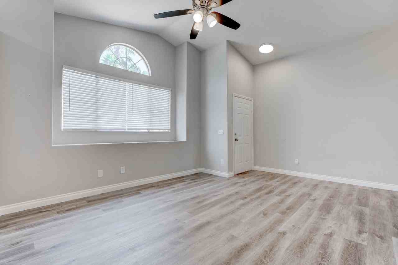 1613 Cathedral Peak Ct - Photo 6 of 37