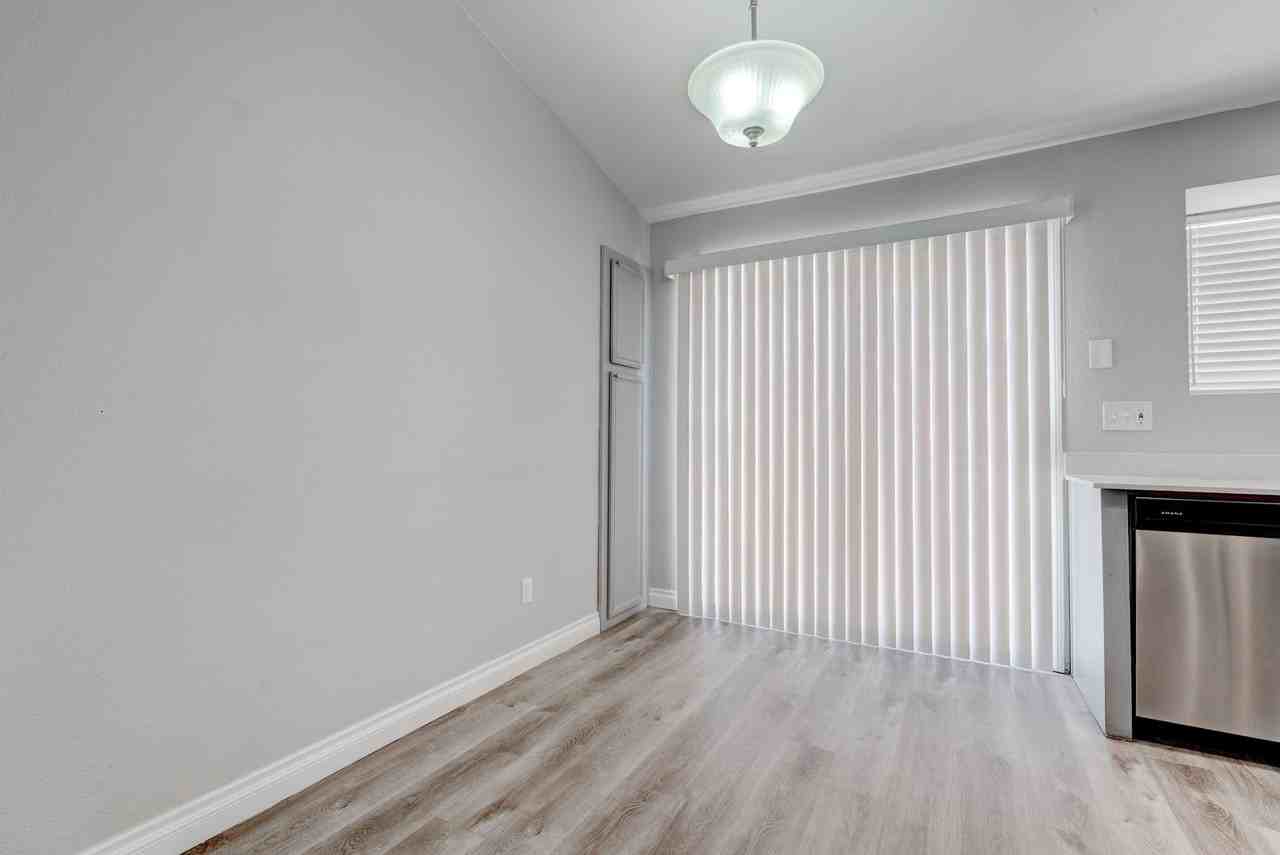 1613 Cathedral Peak Ct - Photo 7 of 37