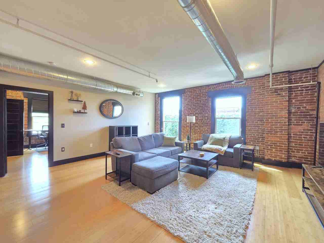 401 W 1st Ave #2 - Photo 5 of 25