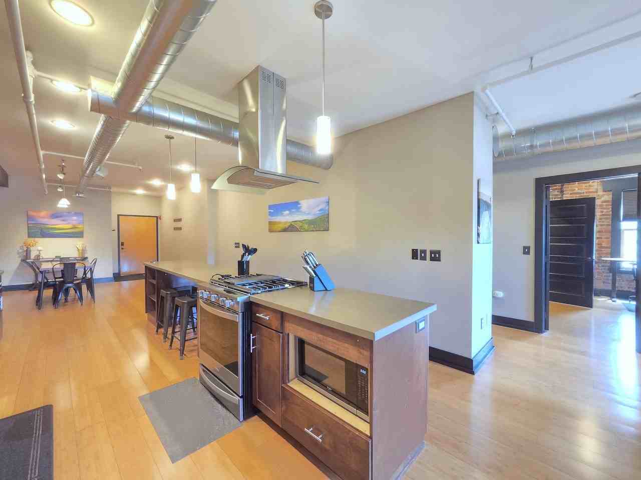 401 W 1st Ave #2 - Photo 6 of 25