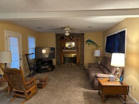 817 Dumont Dr - Photo 1 of 1