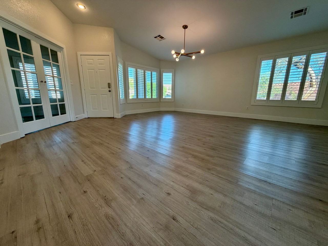 124 Lemongold St - Photo 2 of 19