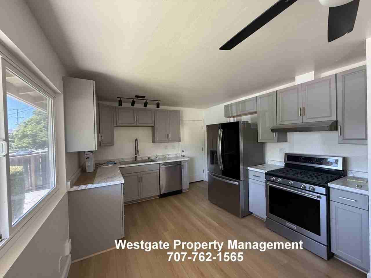 1340 Ramona Ln - Photo 4 of 20