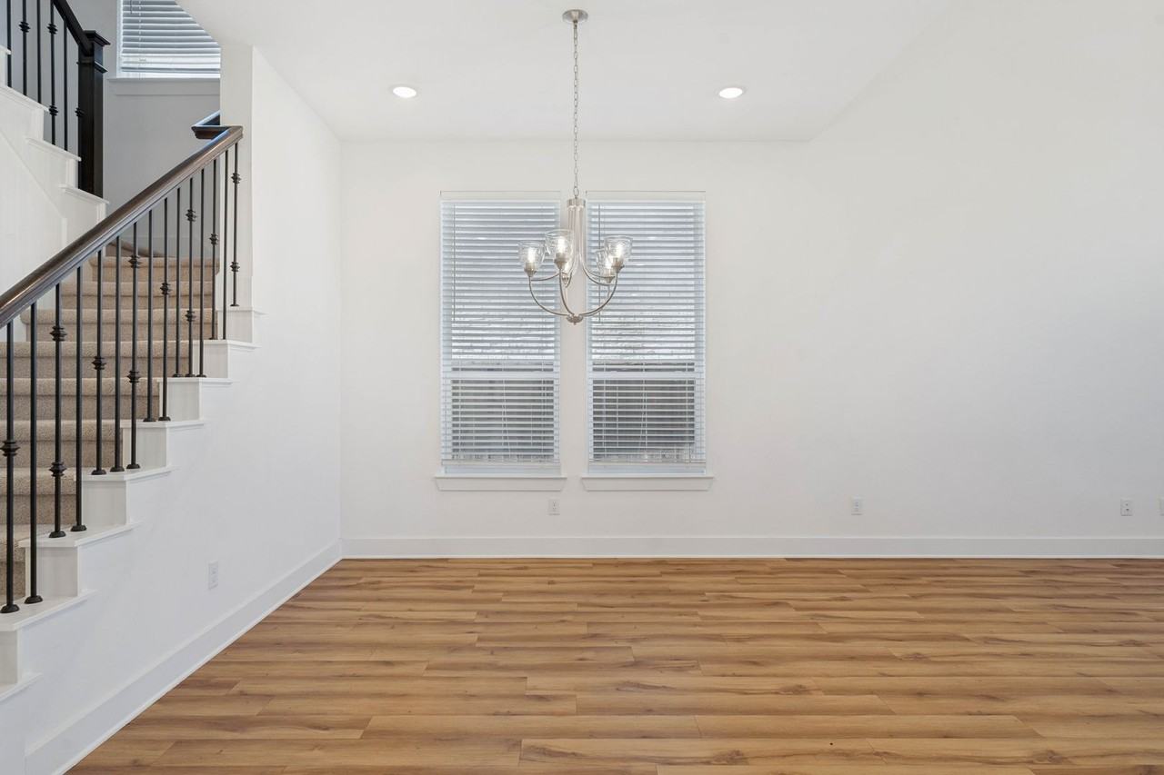 1905 Rhea Ct - Photo 5 of 38
