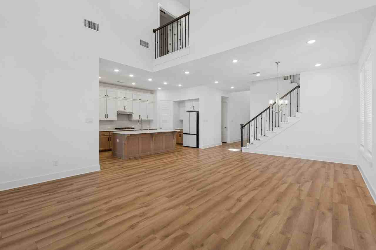 1905 Rhea Ct - Photo 7 of 38