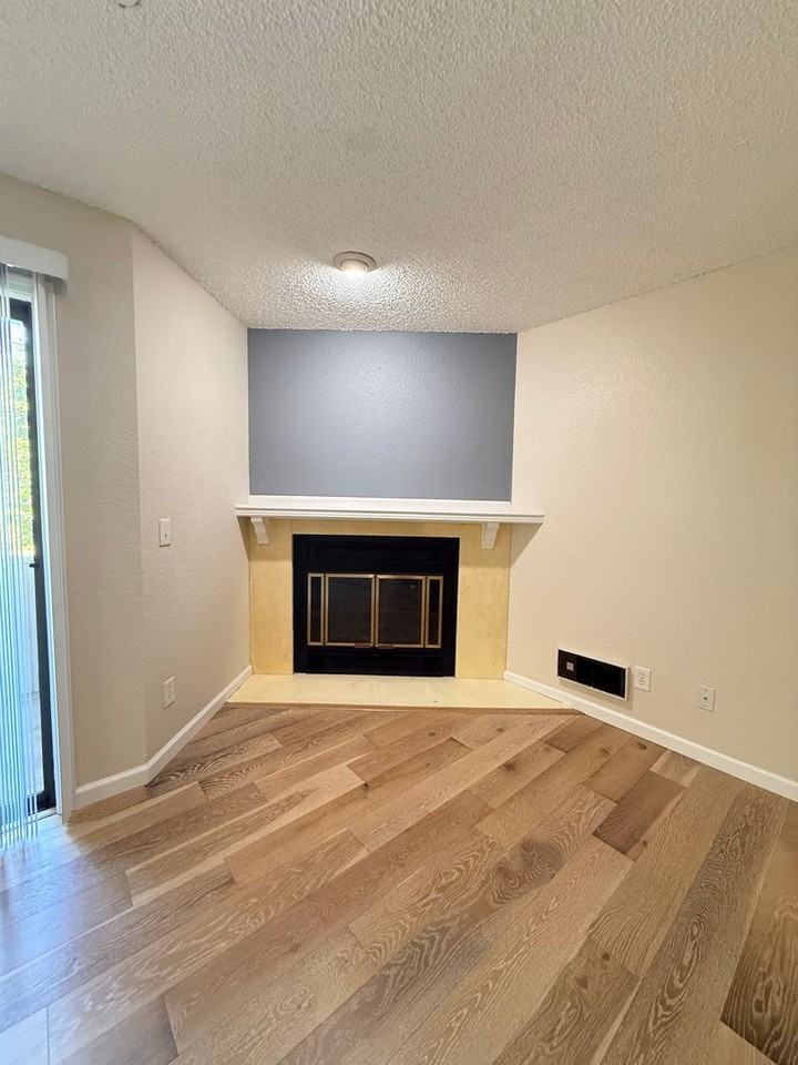 18606 52nd Ave W - Photo 5 of 29