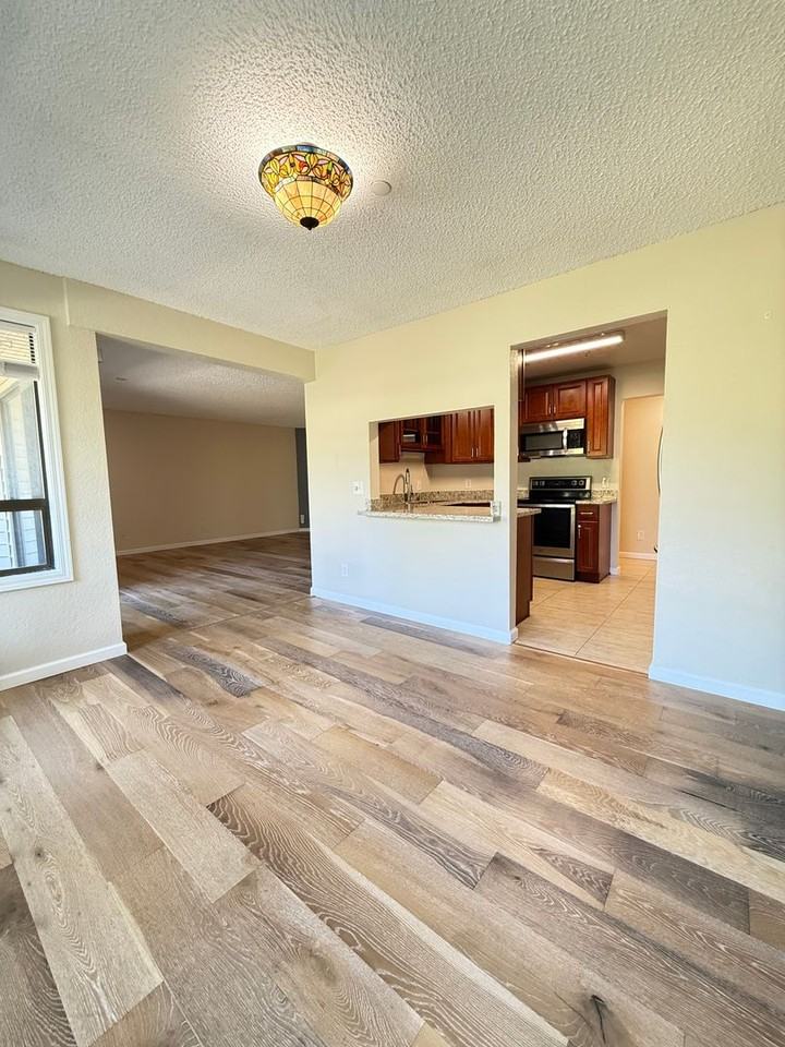18606 52nd Ave W - Photo 7 of 29