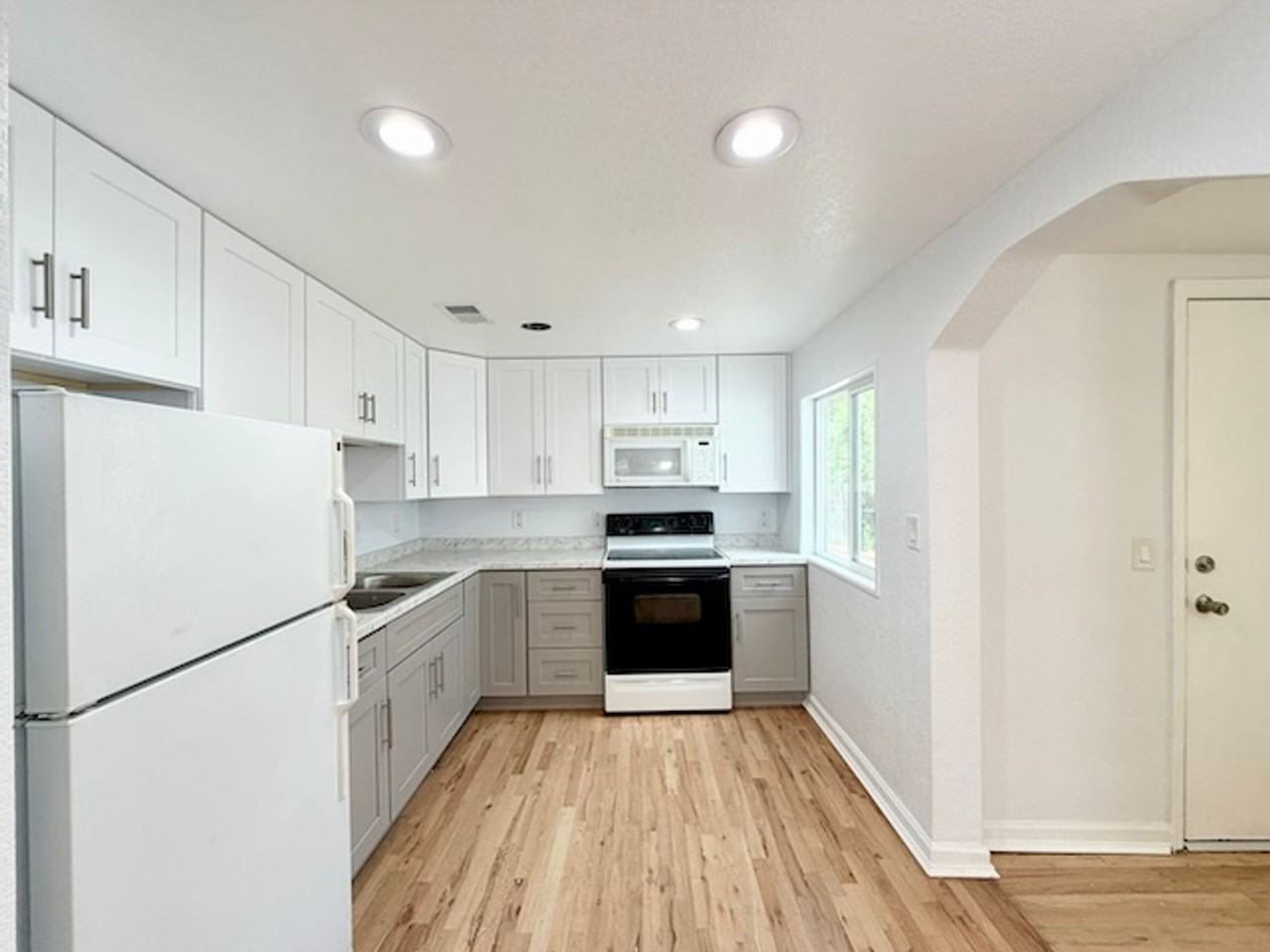7360 Orchard Ct - Photo 3 of 26